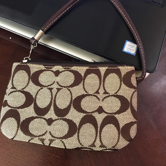 Coach wristlet - Picture 2 of 2